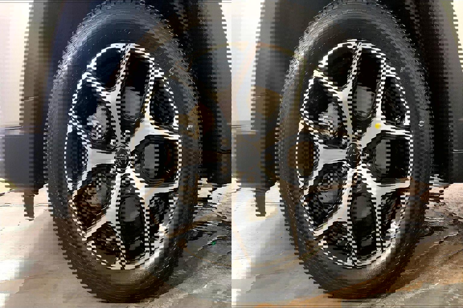 Used 2025 Jeep Compass Limited image 9