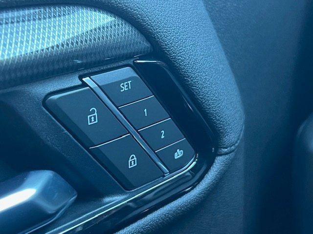 Used 2025 GMC Sierra 1500 AT4 image 6