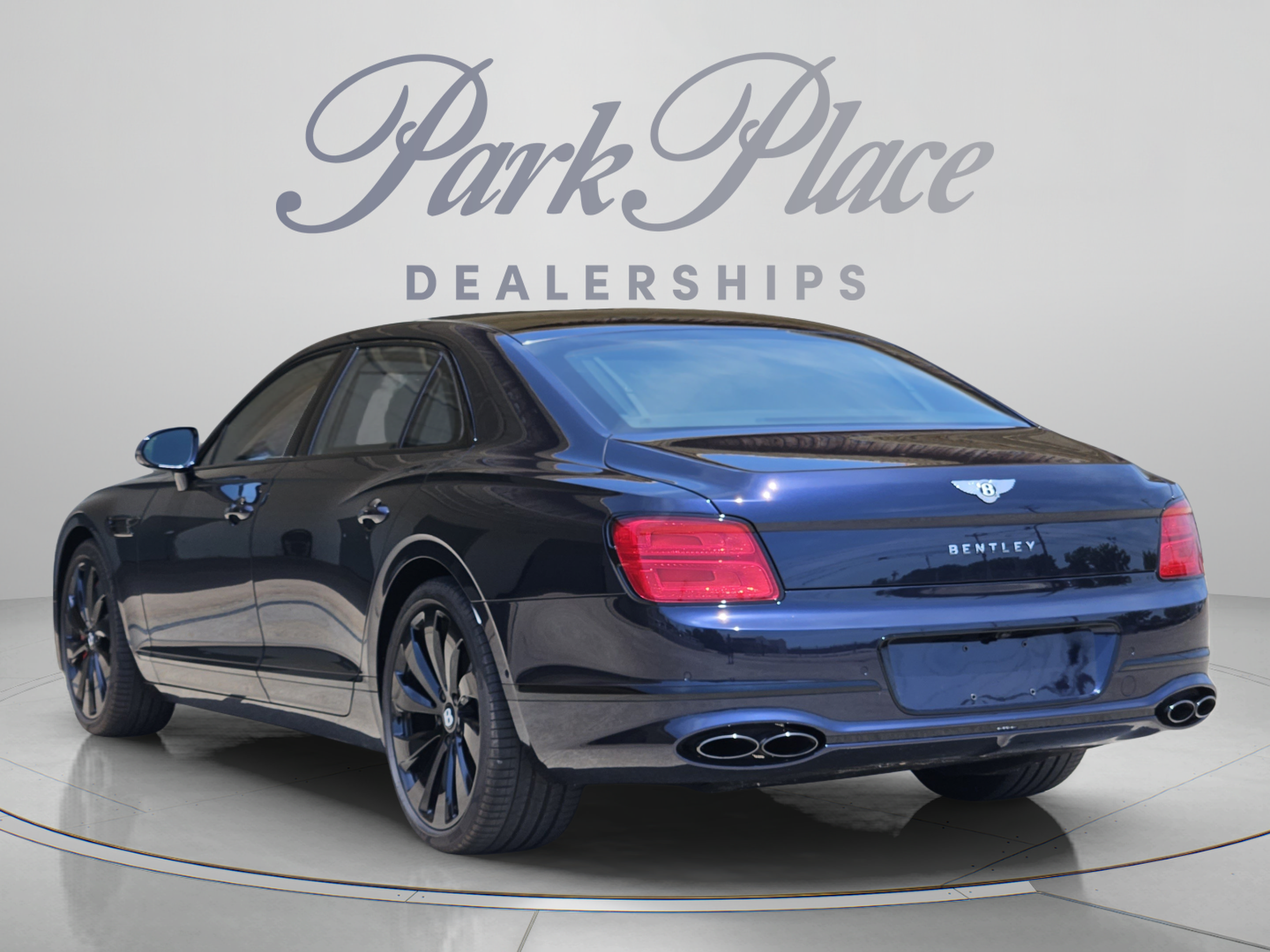 Used 2022 Bentley Flying Spur V8 AWD/4WD image 3