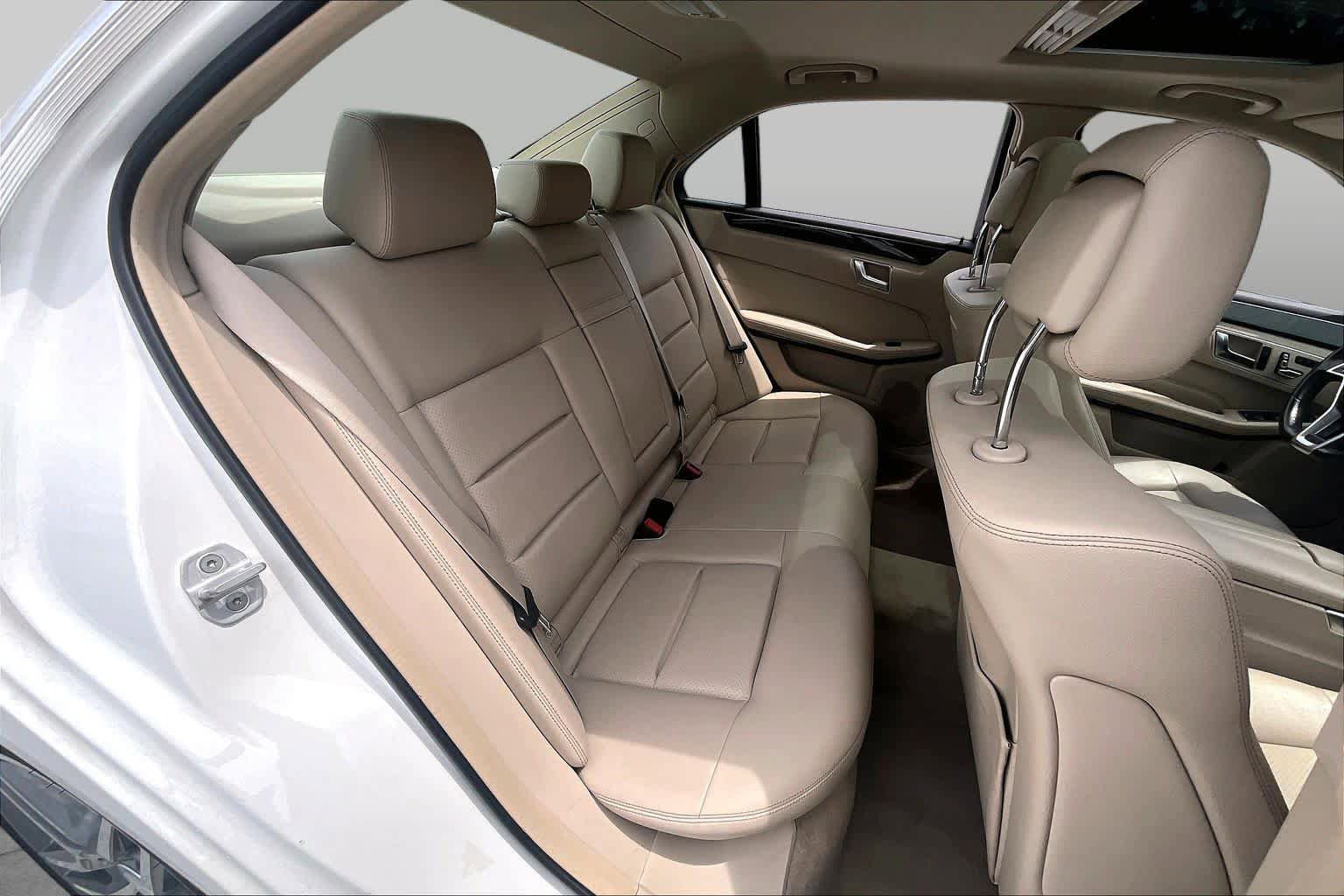 Used 2016 Mercedes-Benz E 350 4MATIC Sedan image 20