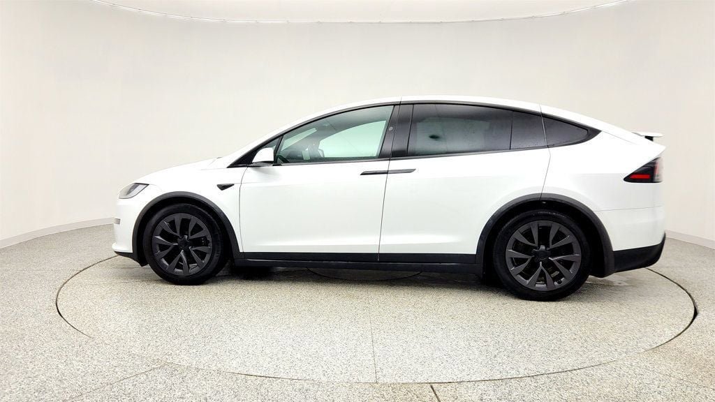 Used 2024 Tesla Model X image 8