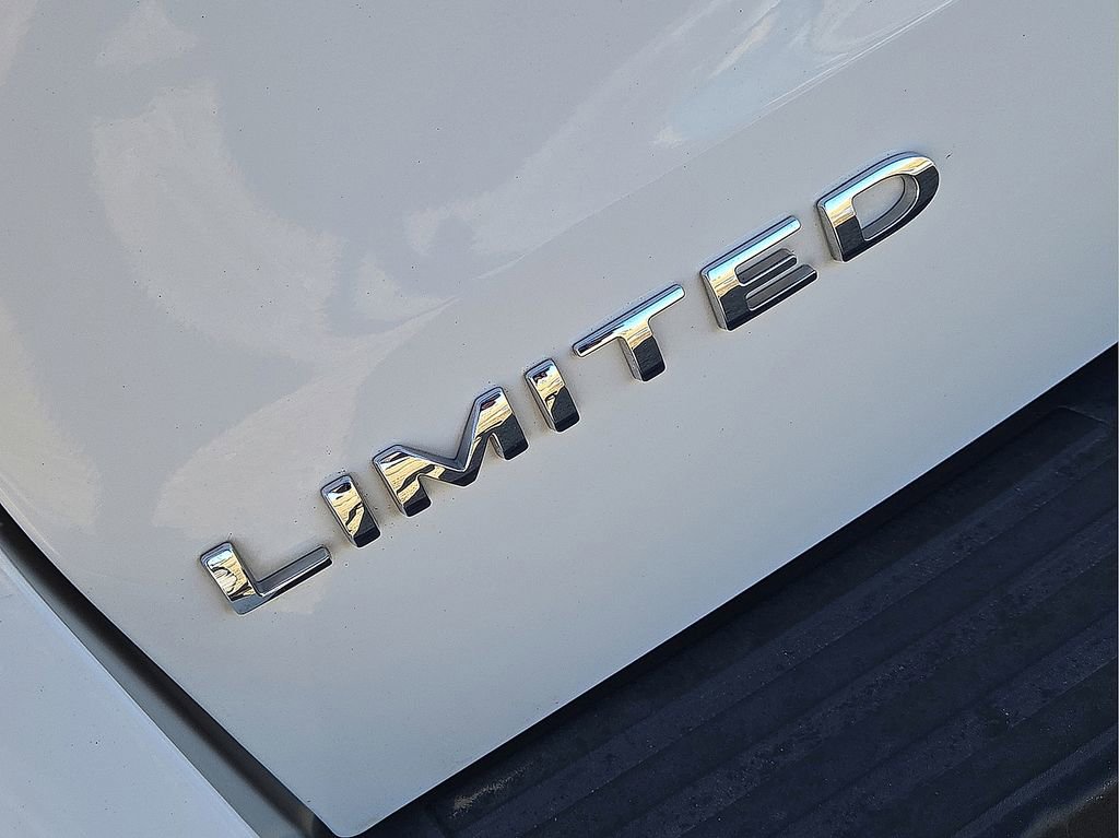 Used 2024 Ford Expedition Limited image 11