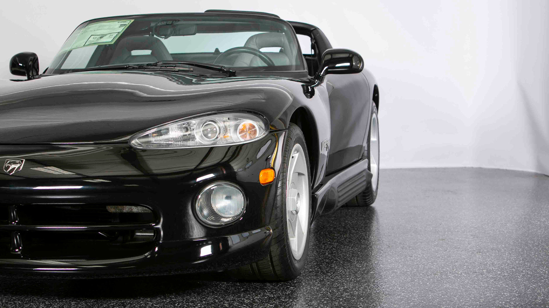 Used 1995 Dodge Viper RT/10 image 17