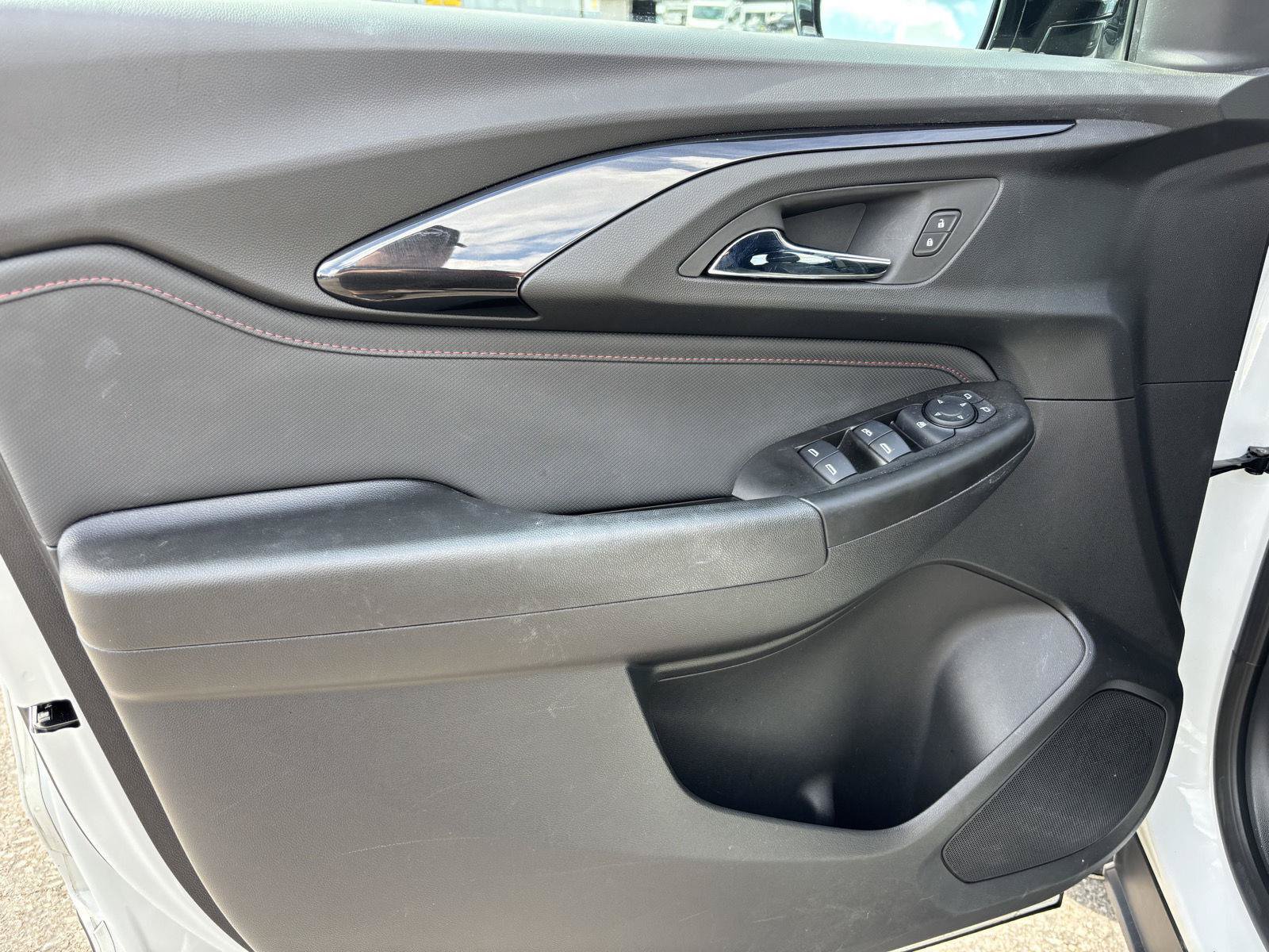 Used 2023 Chevrolet TrailBlazer RS w/ Convenience Package FWD image 14