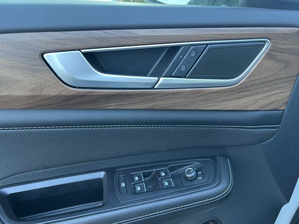 Used 2024 Volkswagen Atlas SE image 9