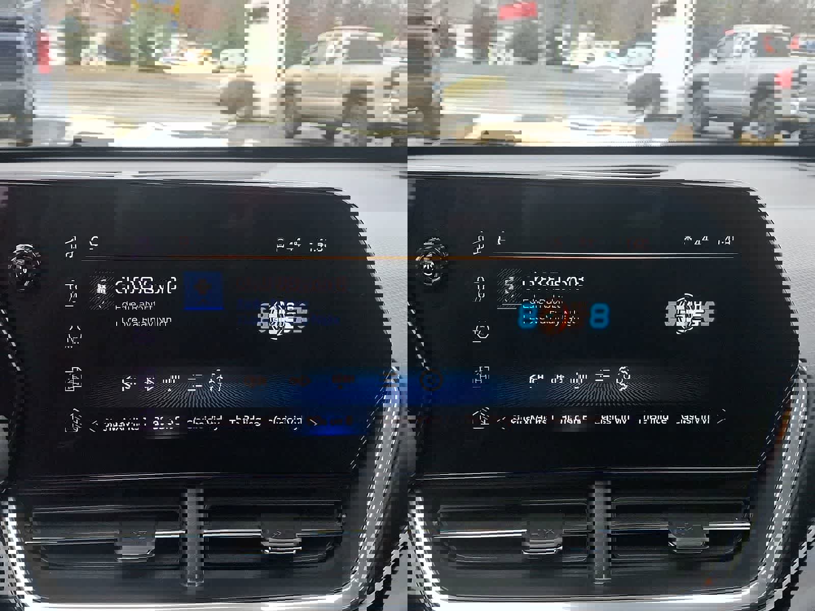 Used 2024 Chevrolet Trax RS w/ Sunroof Package image 18