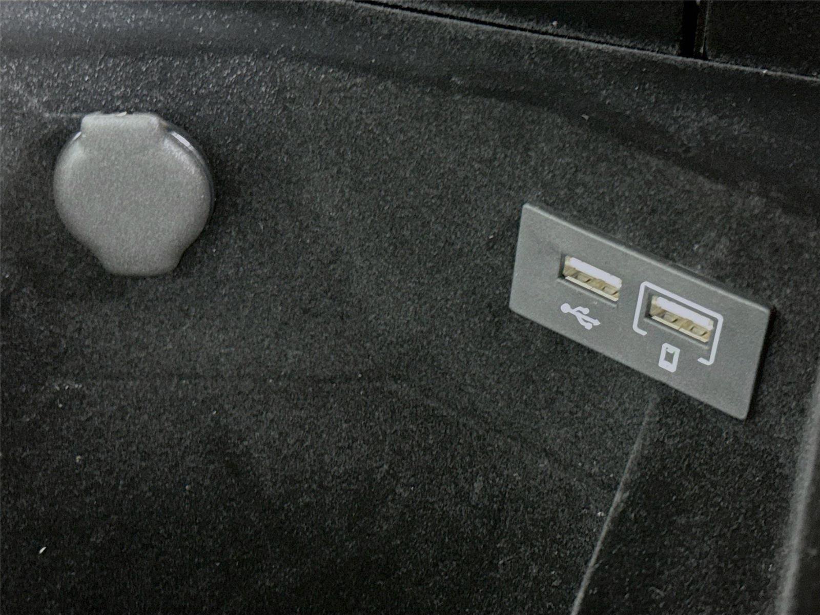 New 2025 Karma Revero Luxury image 16