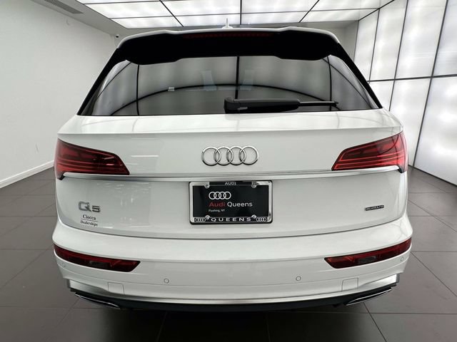 Certified 2023 Audi Q5 2.0T Premium w/ Convenience Package AWD/4WD image 3