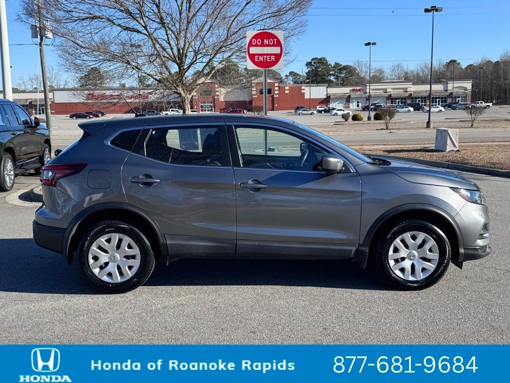 Used 2020 Nissan Rogue Sport S image 5