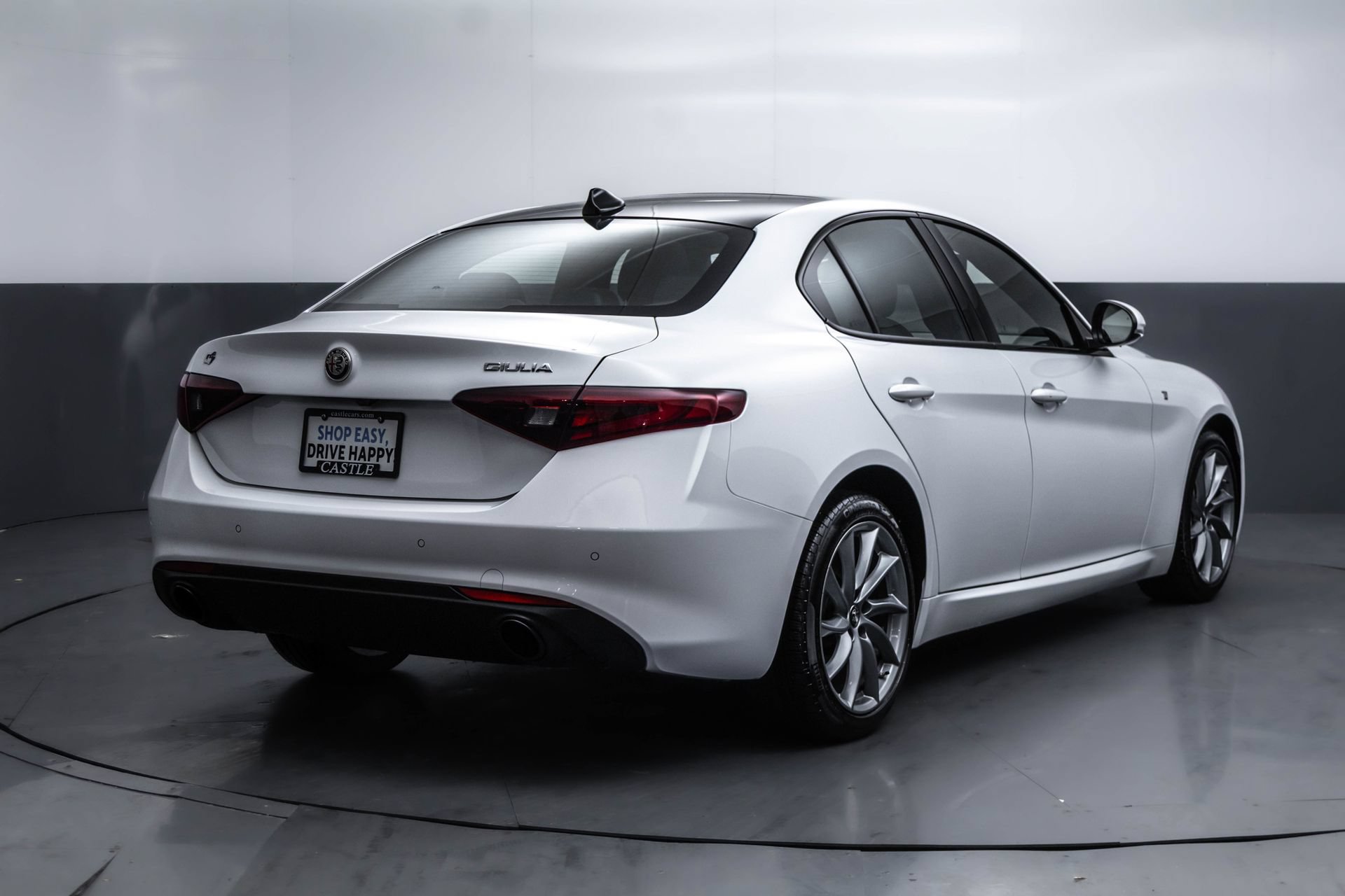Used 2022 Alfa Romeo Giulia Ti AWD/4WD image 12