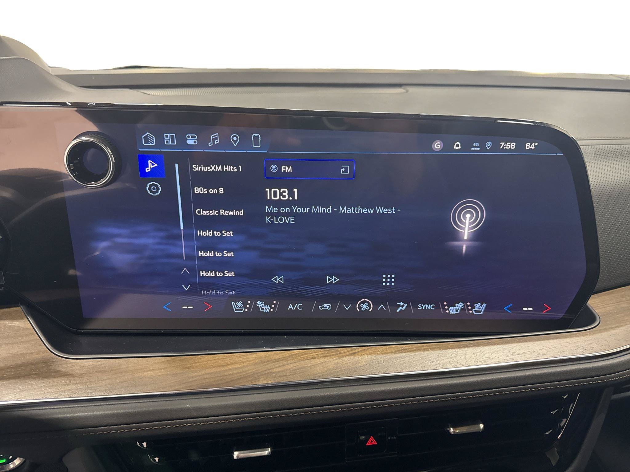 New 2027 Chevrolet Suburban High Country AWD/4WD image 20