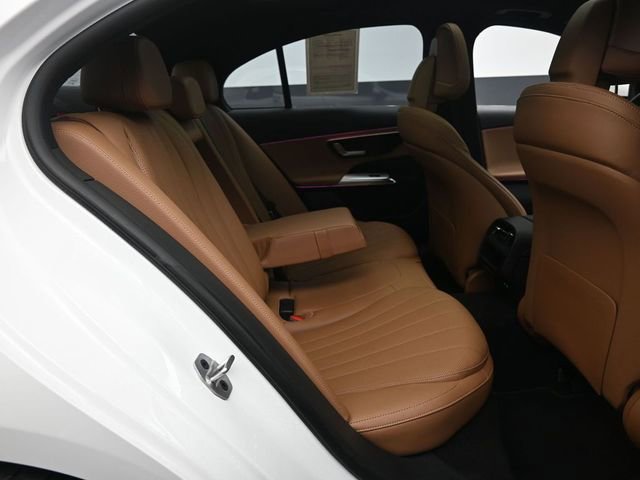 Used 2025 Mercedes-Benz E 350 Sedan image 25