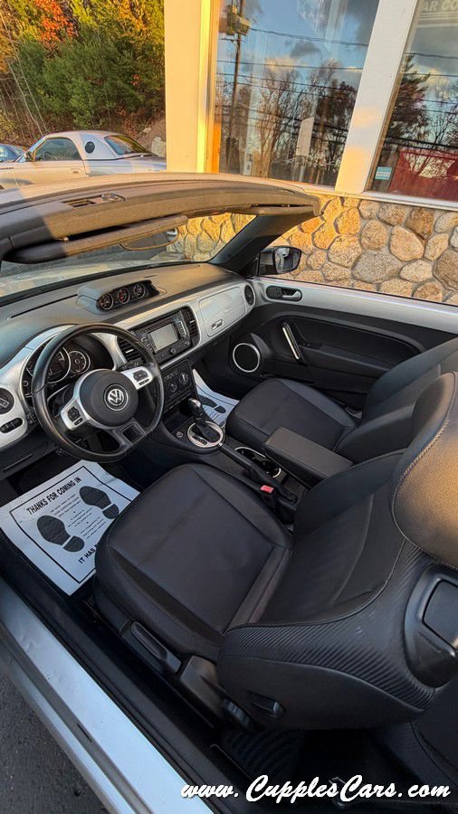 Used 2015 Volkswagen Beetle TDI image 35