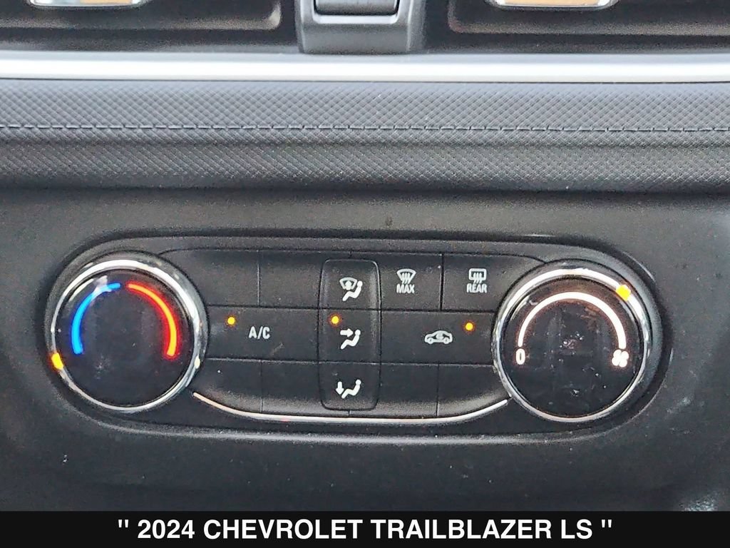 Used 2024 Chevrolet TrailBlazer LS w/ LS Convenience Package FWD image 19