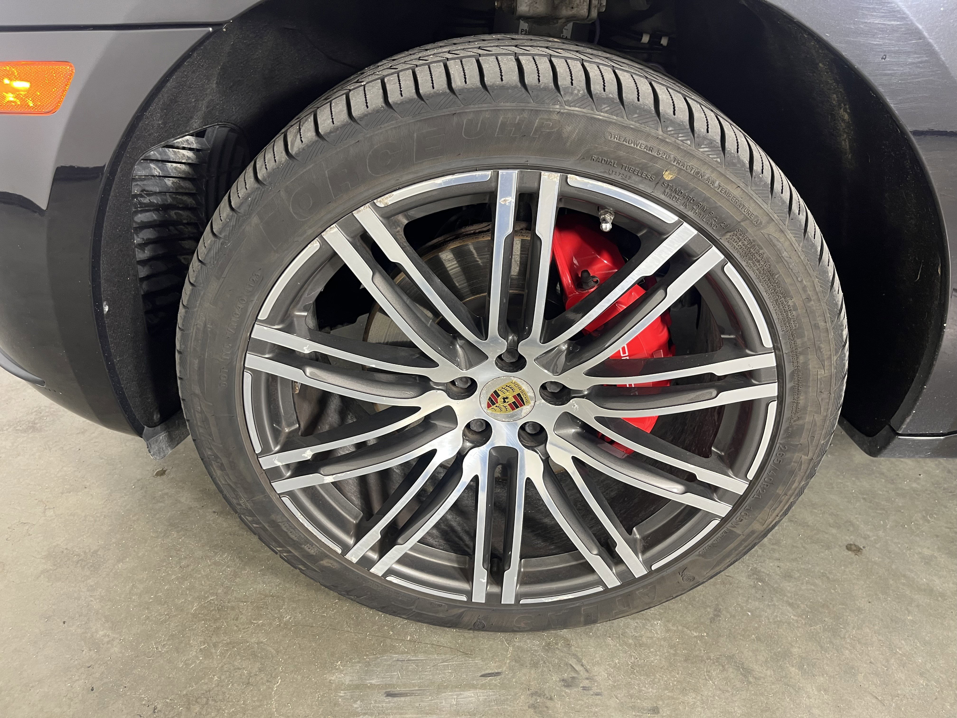 Used 2016 Porsche Macan Turbo AWD/4WD image 25