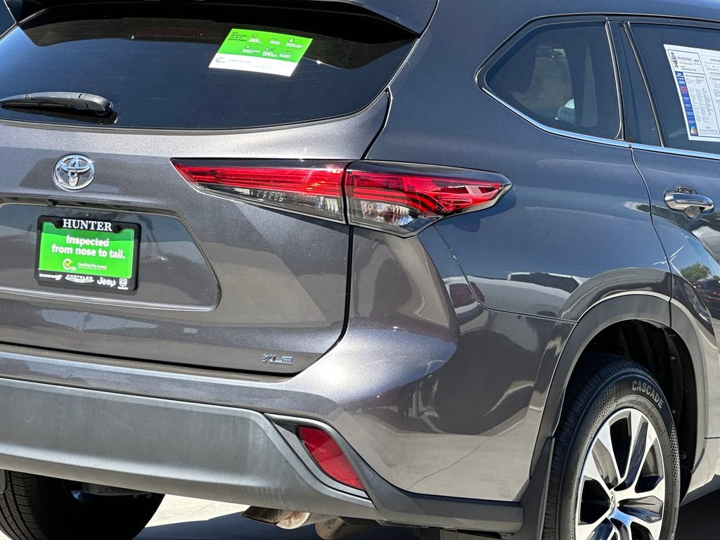 Used 2023 Toyota Highlander XLE FWD image 10
