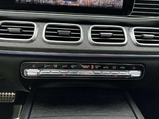 Used 2024 Mercedes-Benz GLS 450 4MATIC image 27