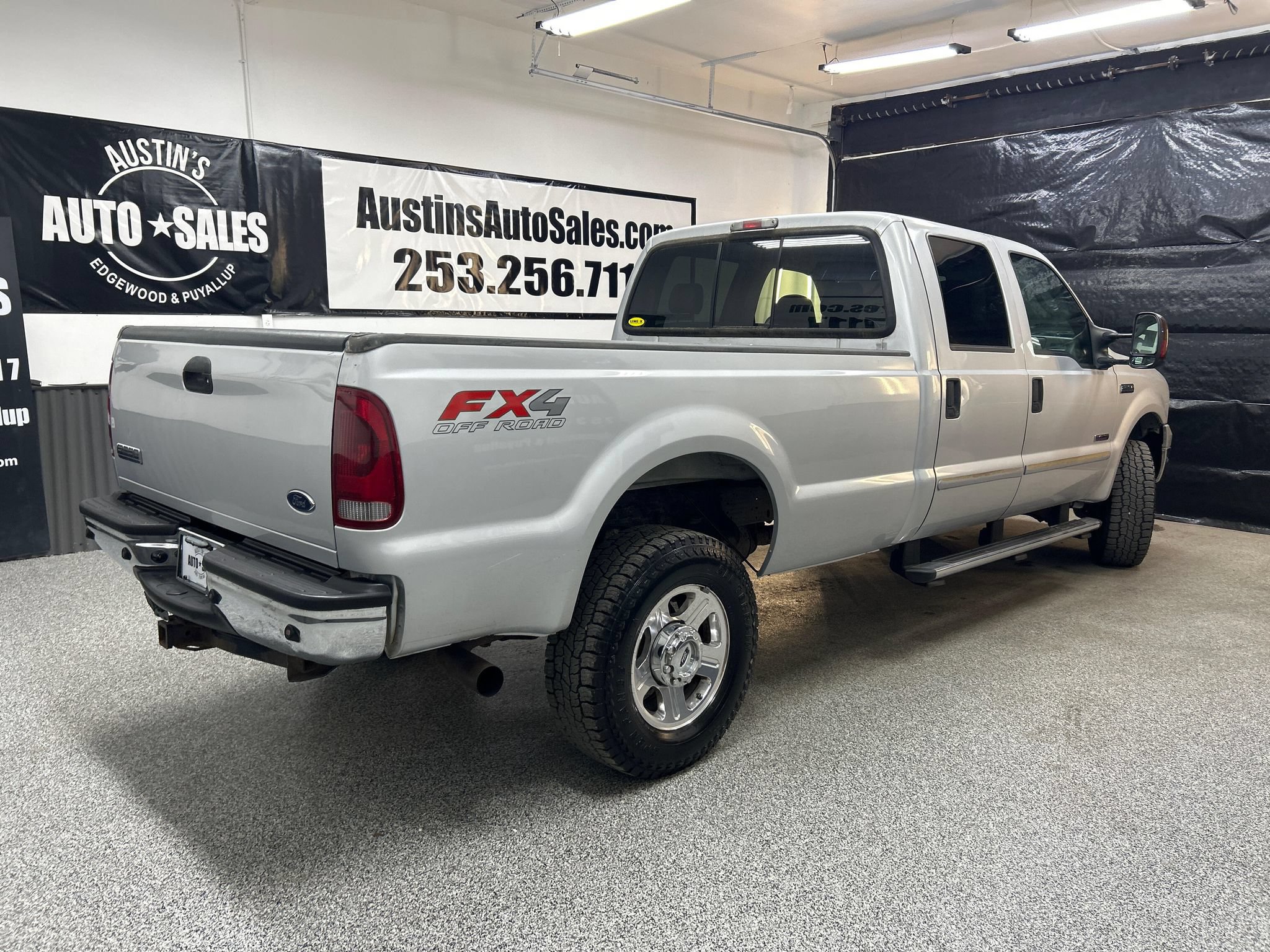 Used 2007 Ford F350 Lariat AWD/4WD image 6
