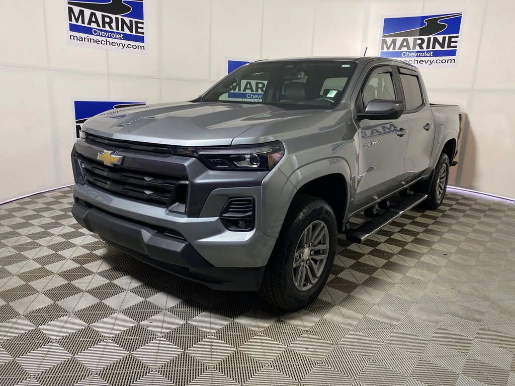 Used 2024 Chevrolet Colorado LT w/ LT Convenience Package III AWD/4WD image 11
