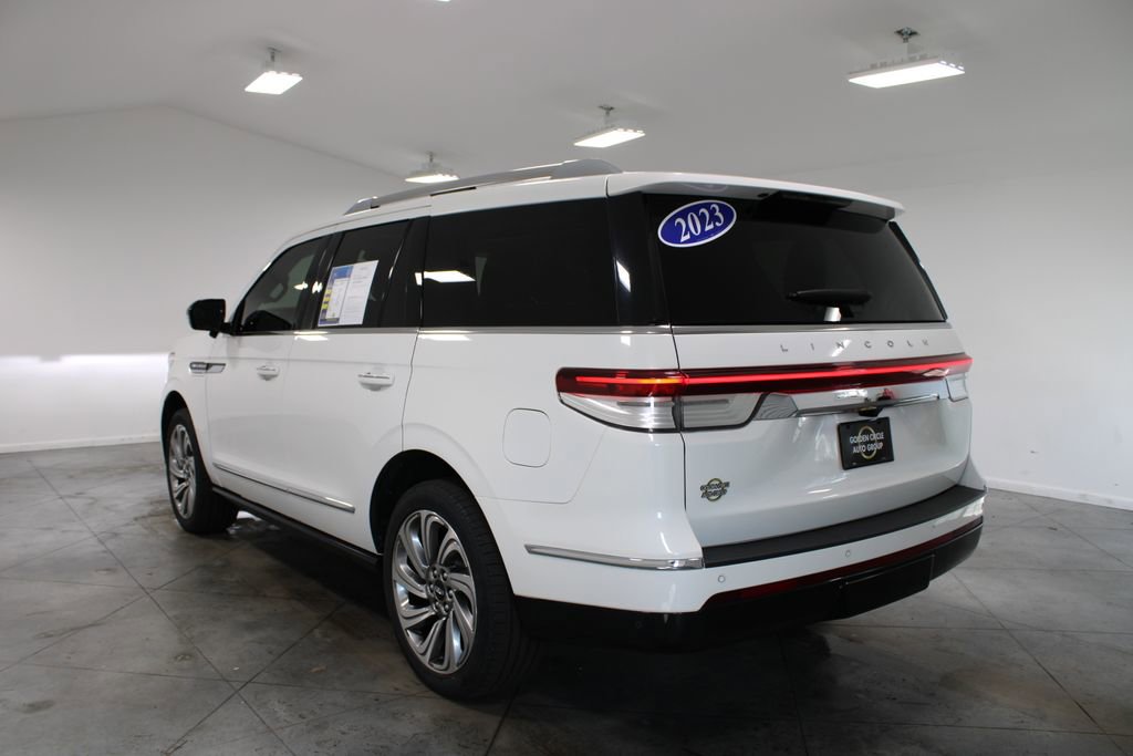 Used 2023 Lincoln Navigator Reserve image 7