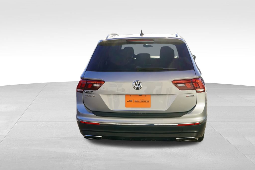 Used 2021 Volkswagen Tiguan SE w/ Panoramic Sunroof Package image 6