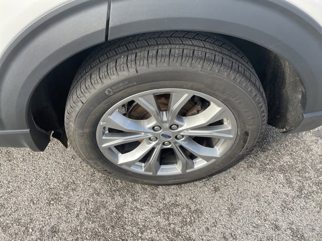 Used 2023 Ford Explorer XLT w/ Equipment Group 202A image 17