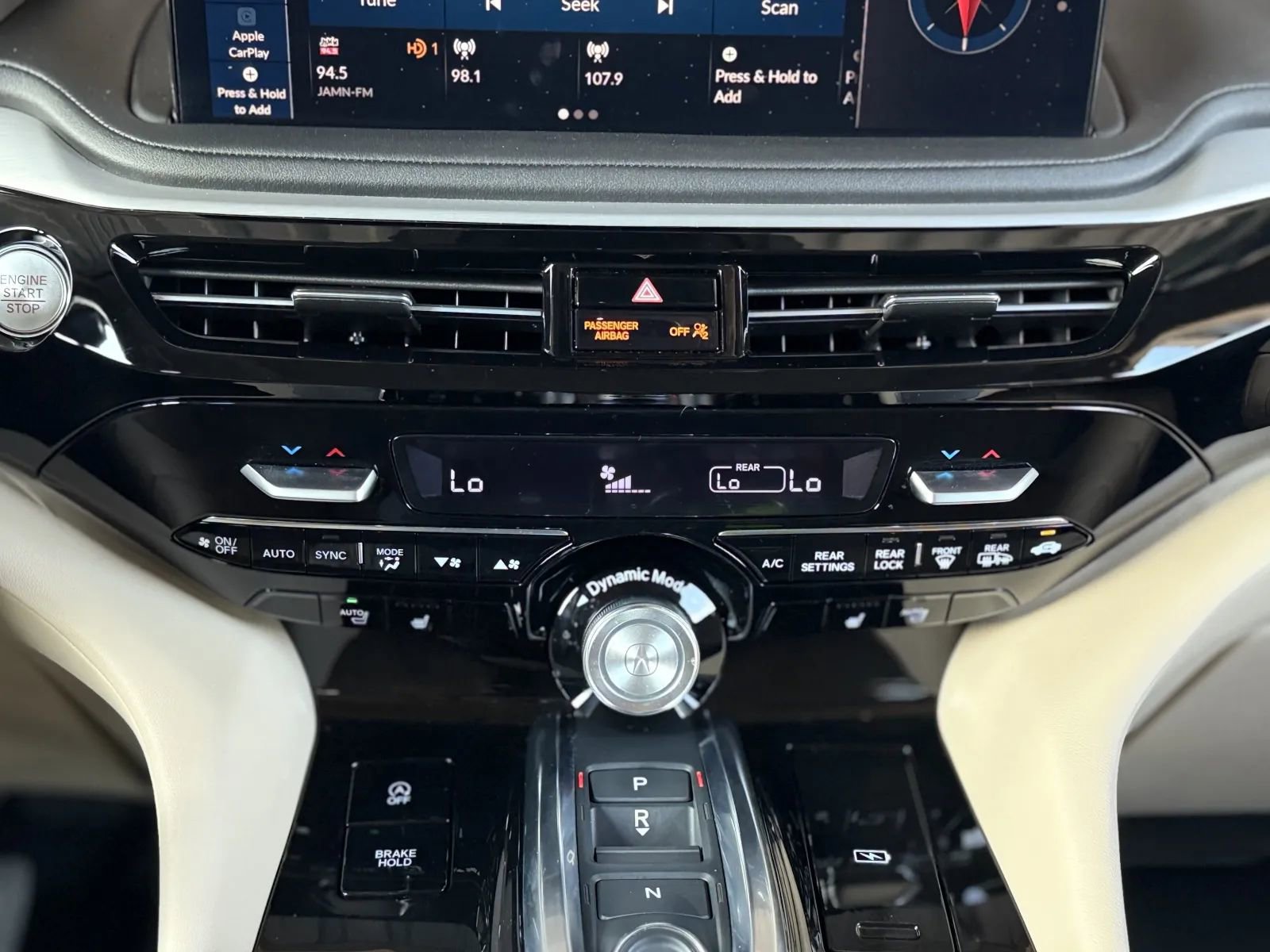 Used 2025 Acura MDX SH-AWD w/ Technology Package image 38