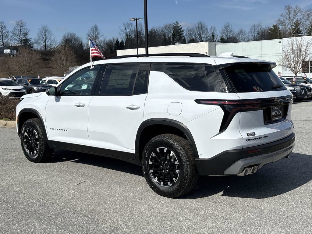 New 2026 Chevrolet Traverse Z71 w/ Enhanced Driving Package image 7