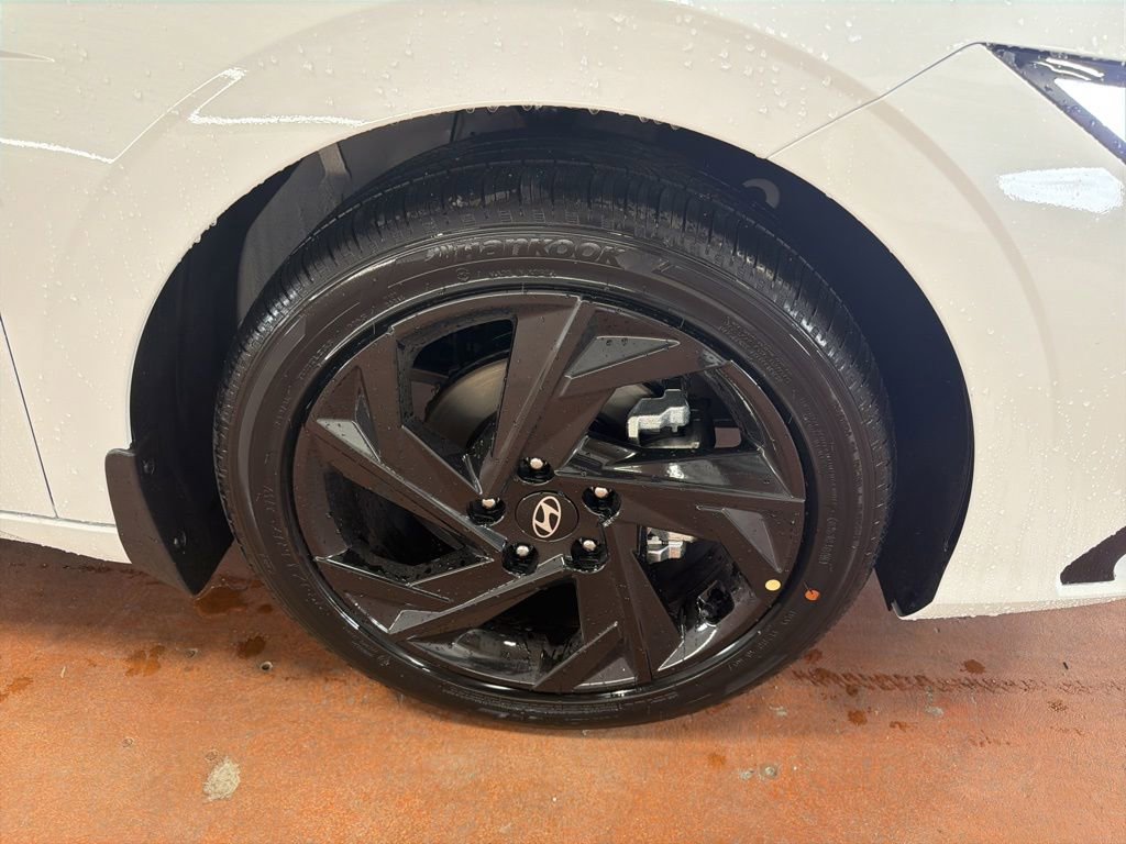 New 2026 Hyundai Elantra Sport FWD image 10