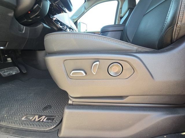 Used 2025 GMC Sierra 2500 Denali AWD/4WD image 23