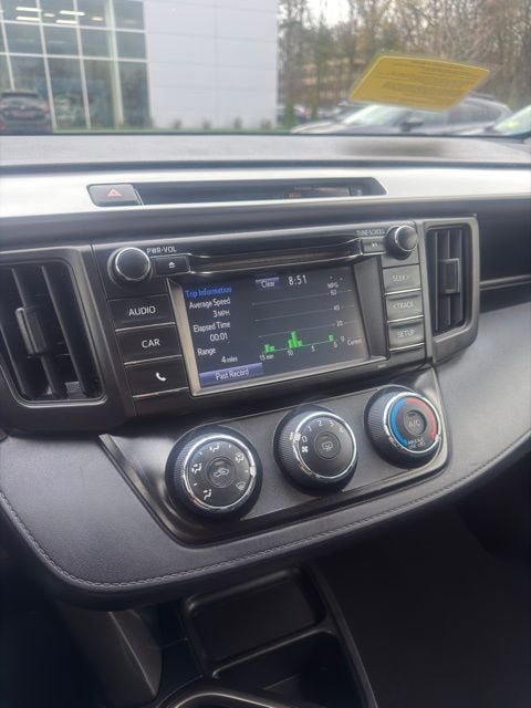 Used 2016 Toyota RAV4 LE AWD/4WD image 11
