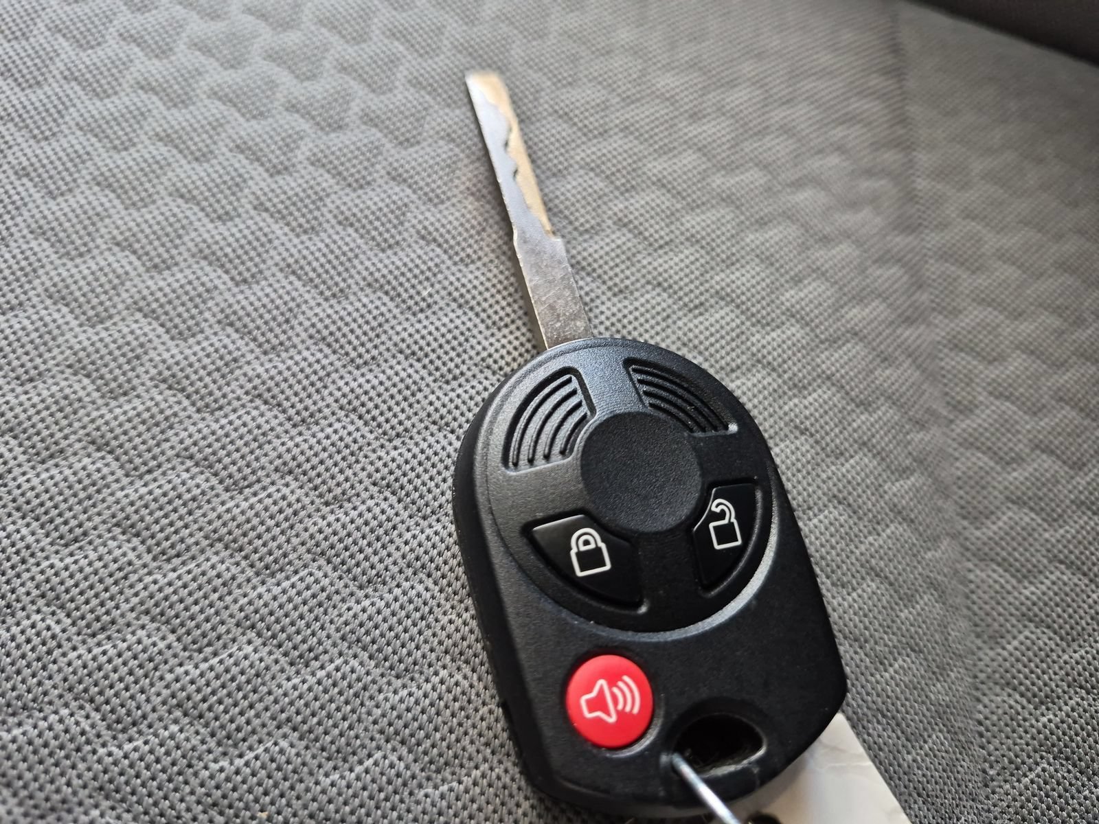 Used 2017 Ford Escape SE FWD image 33
