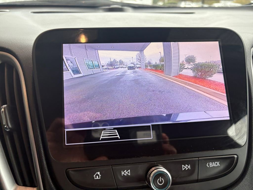 Used 2023 Chevrolet Malibu LT image 19