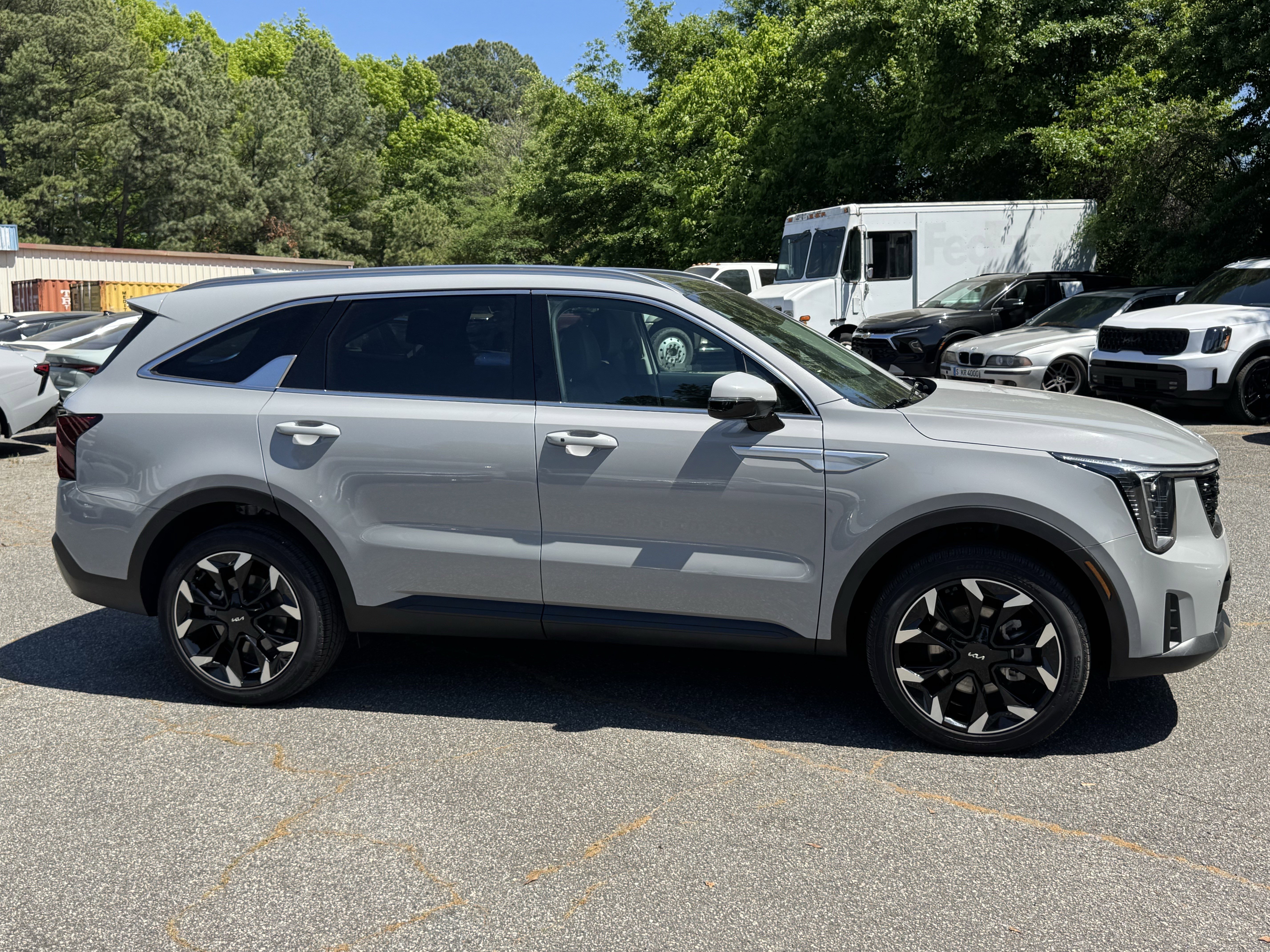 Used 2025 Kia Sorento EX w/ Panoramic Sunroof Package AWD/4WD image 8