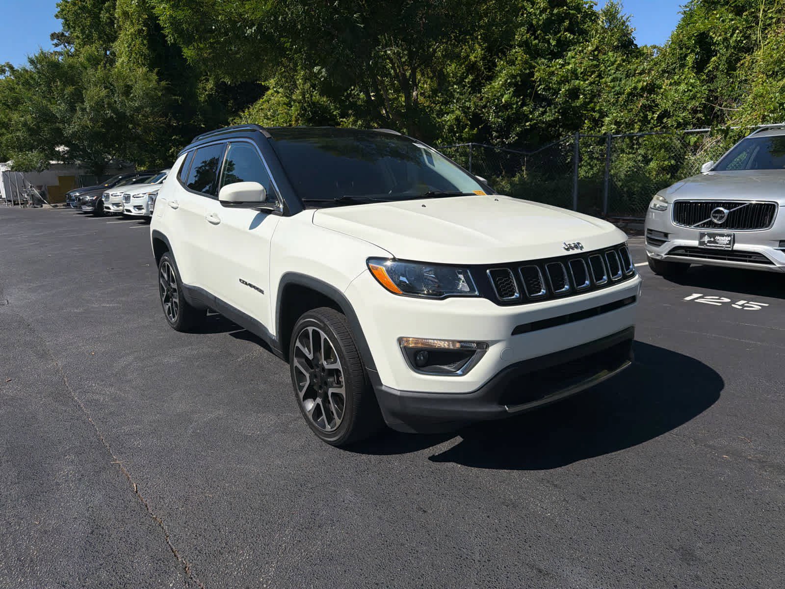 Used 2018 Jeep Compass Limited AWD/4WD image 2
