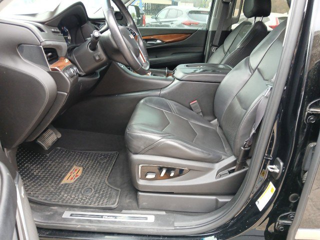 Used 2017 Cadillac Escalade Premium Luxury AWD/4WD image 10