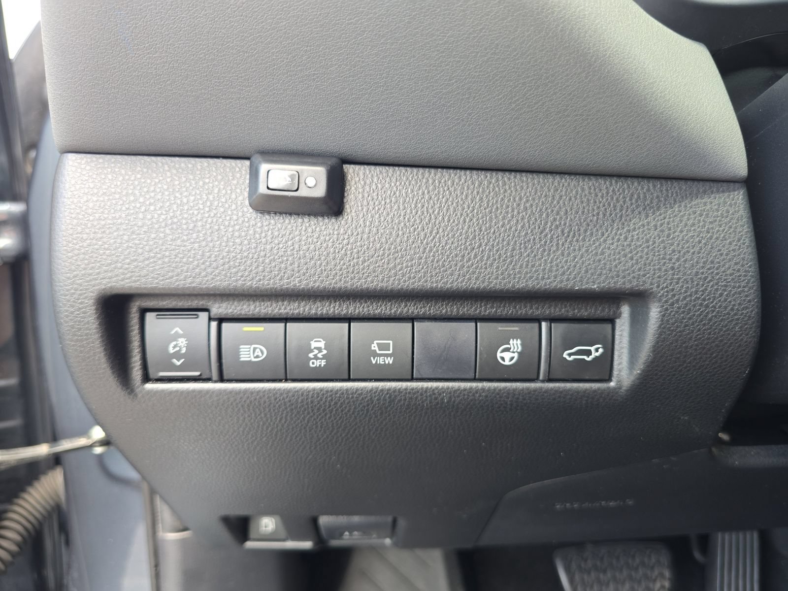 Used 2021 Toyota Venza Limited AWD/4WD image 20