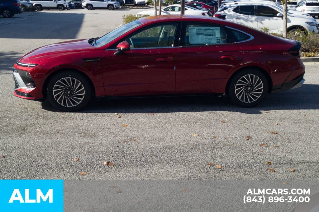 Certified 2025 Hyundai Sonata SEL FWD image 9