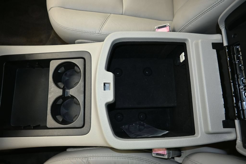 Used 2013 Chevrolet Tahoe LT RWD image 19