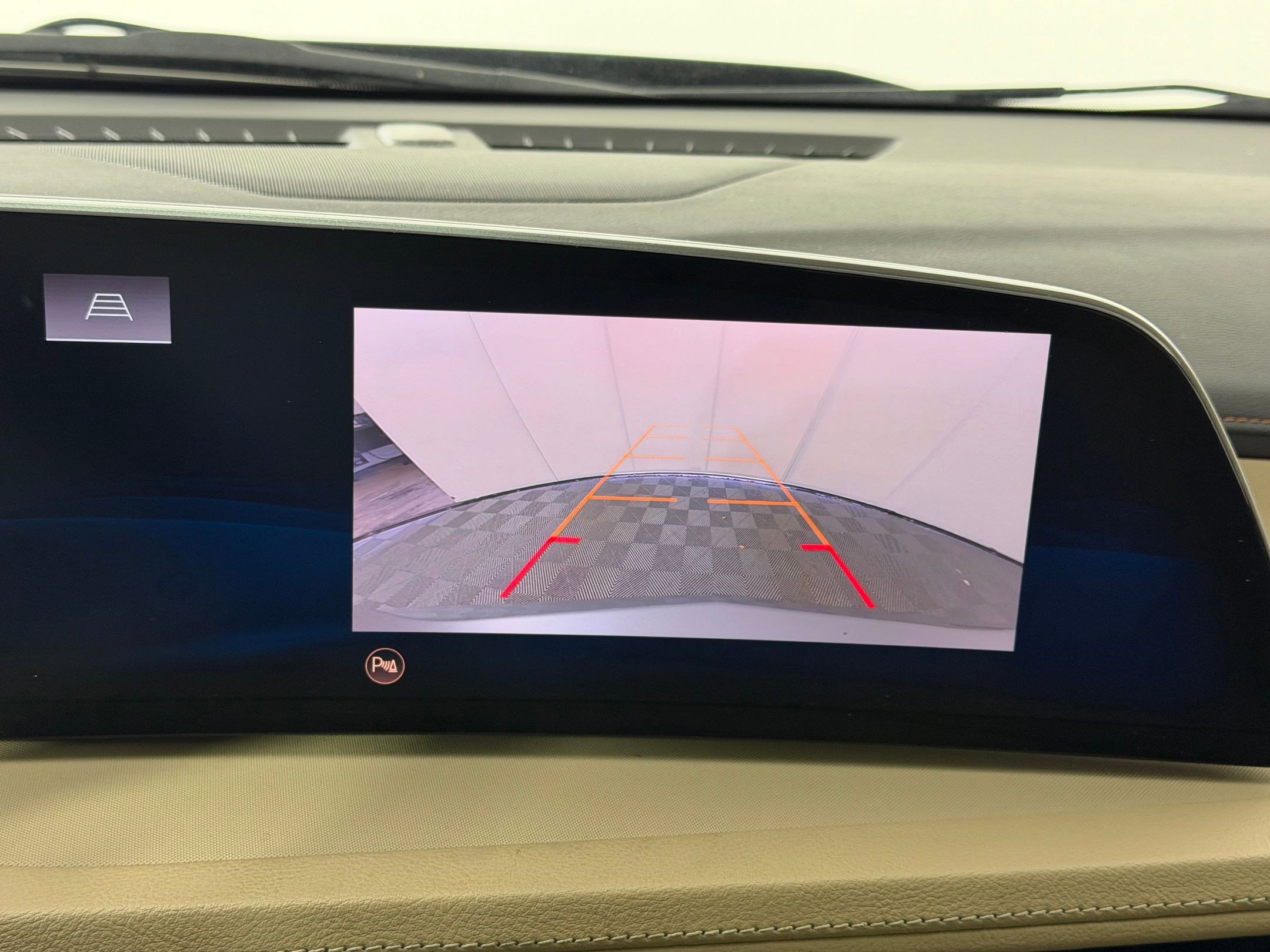 Used 2024 Cadillac XT4 Luxury w/ Cold Weather Package image 23