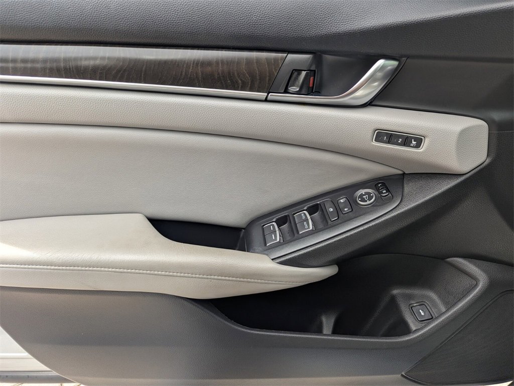 Used 2018 Honda Accord EX-L image 26