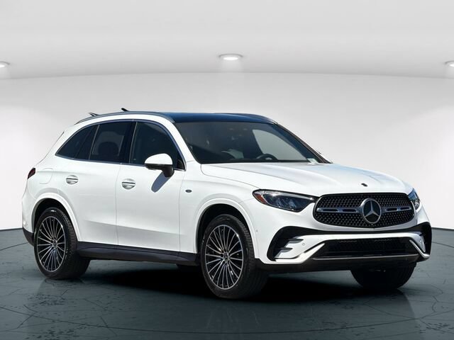 Used 2025 Mercedes-Benz GLC 350e 4MATIC image 9