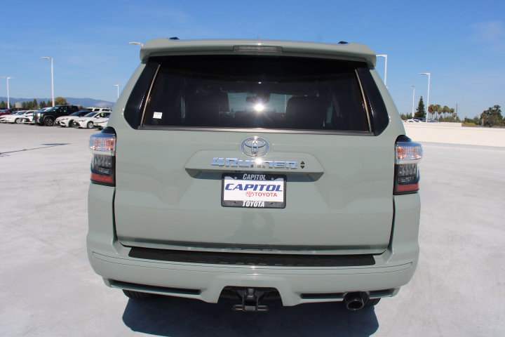 Used 2022 Toyota 4Runner TRD Sport w/ Technology Package AWD/4WD image 4