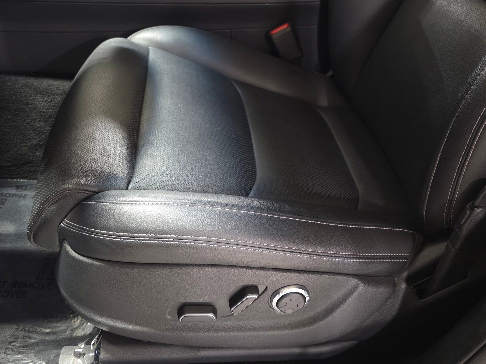 Used 2025 Genesis GV70 2.5T image 23