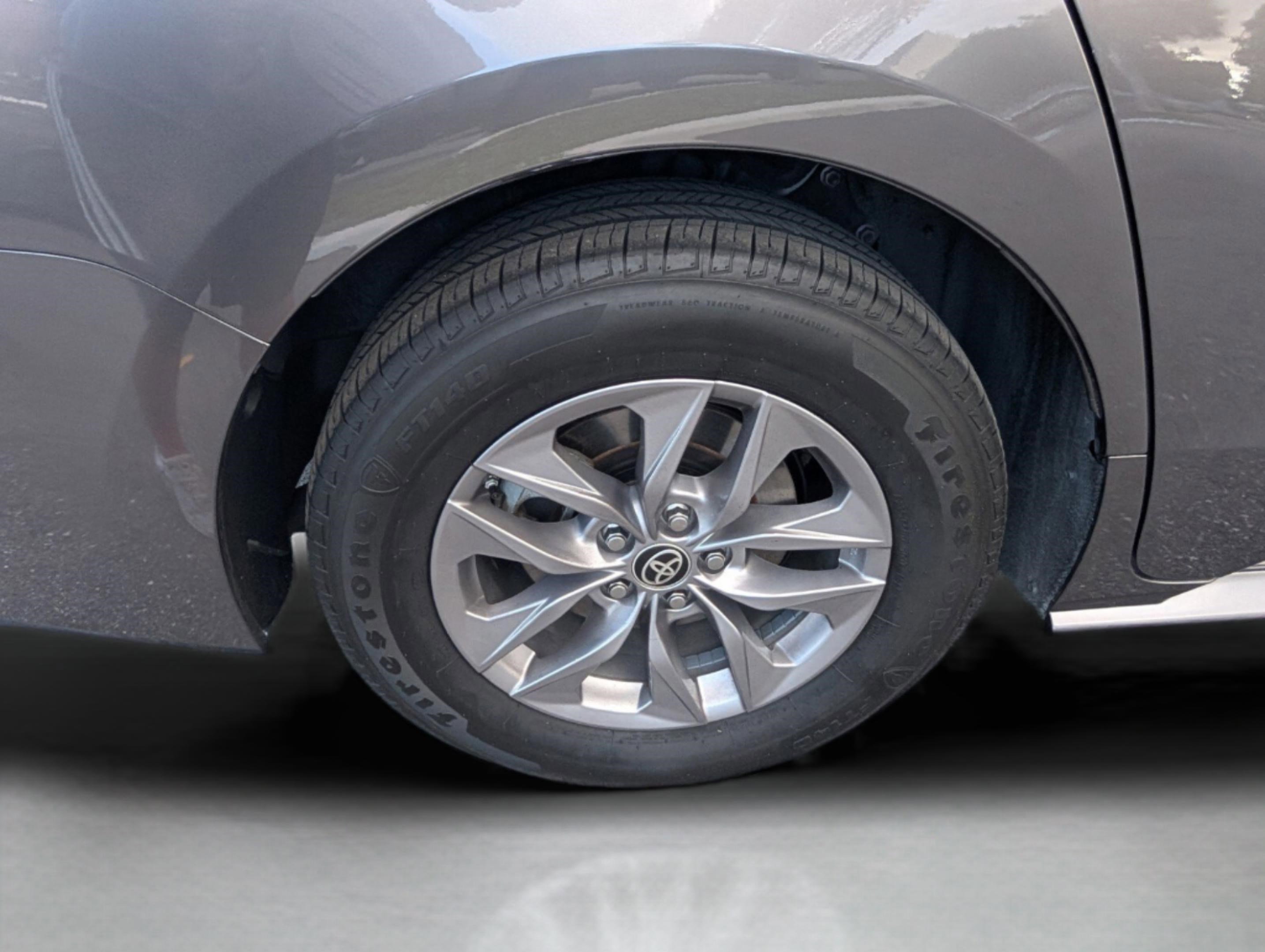 Used 2023 Toyota Sienna XLE image 26