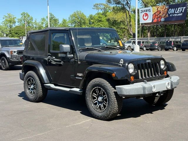 Used 2011 Jeep Wrangler Sahara w/ Connectivity Group AWD/4WD image 7