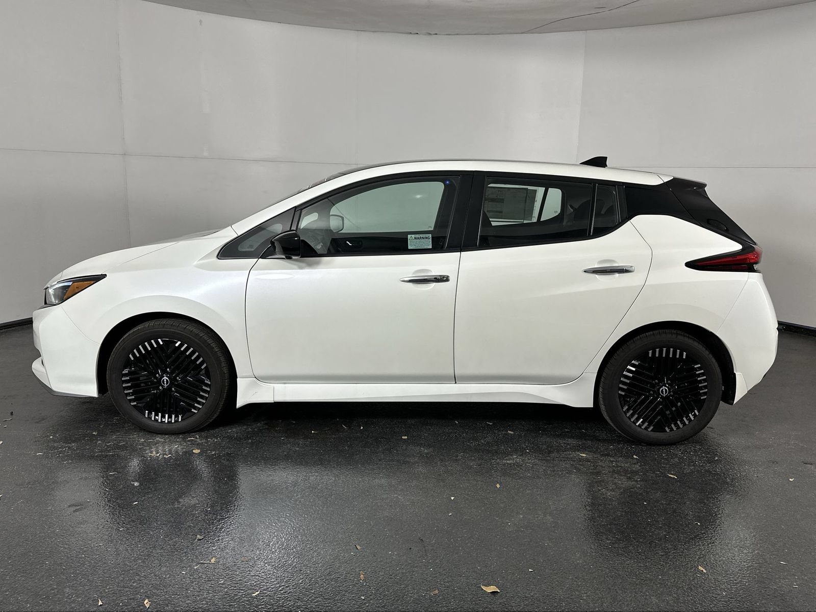 New 2025 Nissan Leaf SV Plus FWD image 5
