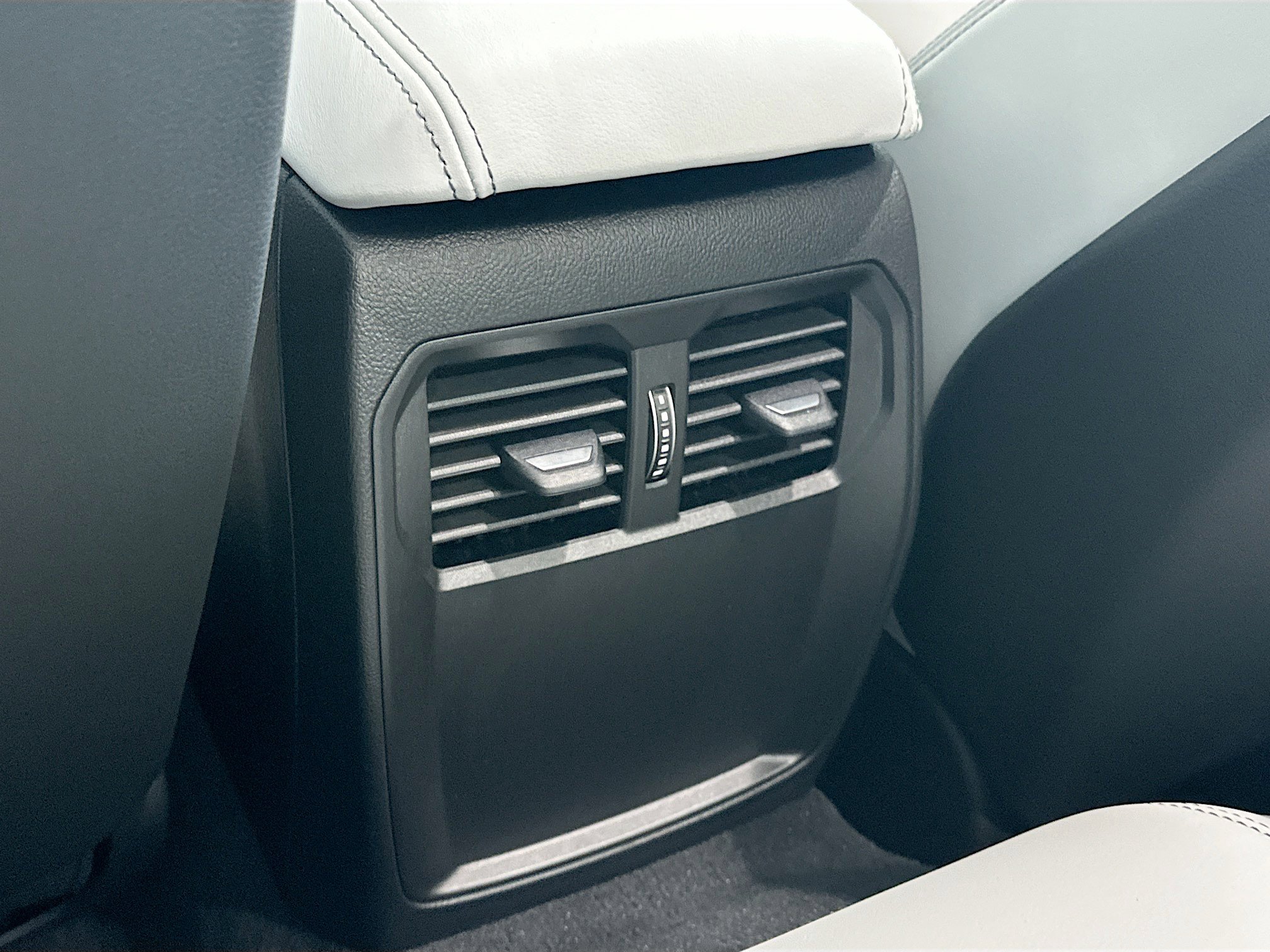 Used 2026 BMW M4 xDrive Competition w/ M Carbon Exterior Package image 23