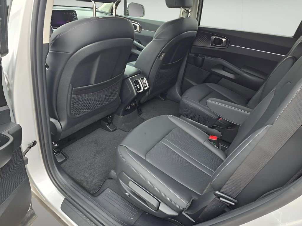 Used 2024 Kia Sorento EX image 27