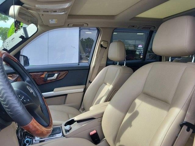 Used 2010 Mercedes-Benz GLK 350 4MATIC image 21